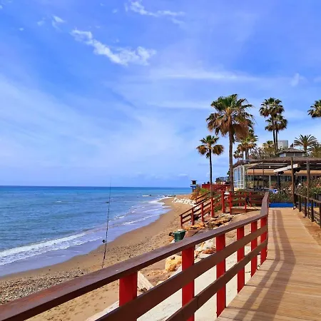 Beachfront Sitio de Calahonda
