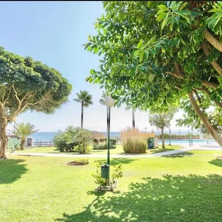 Beachfront Sitio de Calahonda